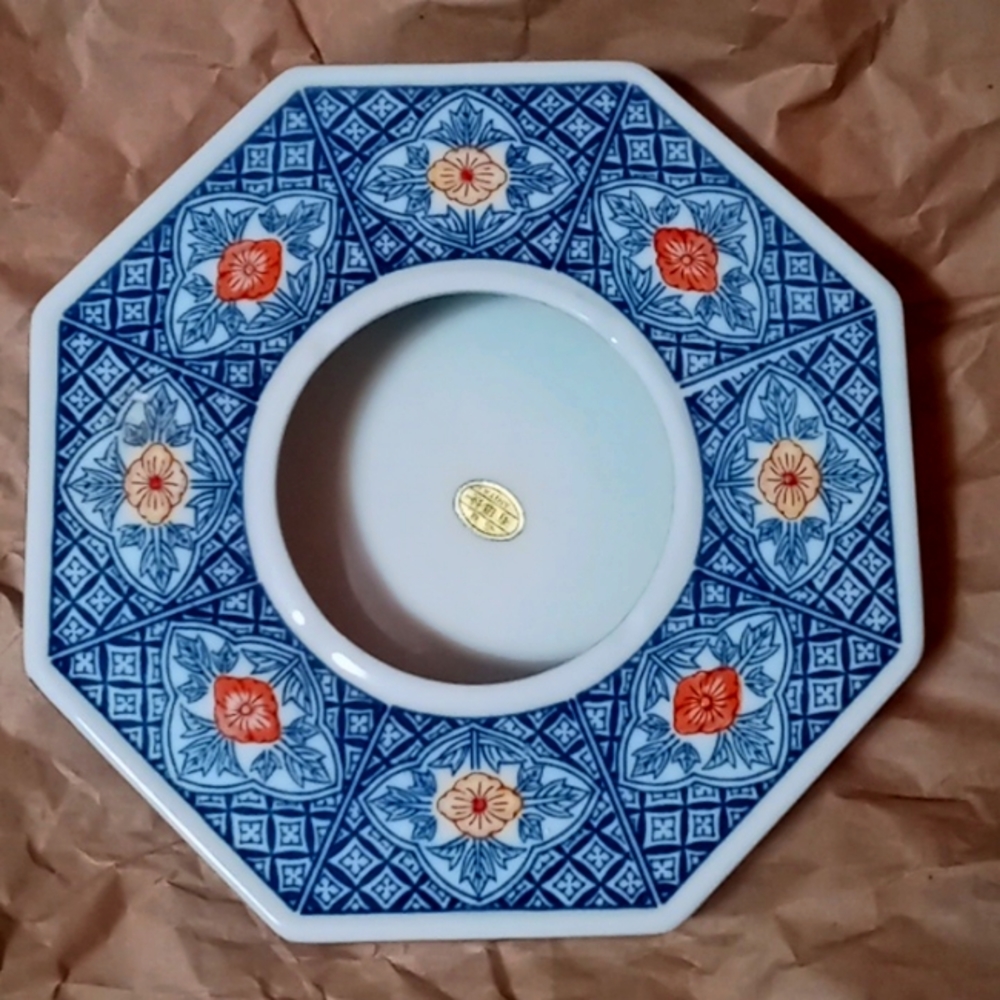 Vintage Arita Imari Hand Painted Ikebana Arita Vase Porcelain 7 1/2 x 2 1/2 AsIs